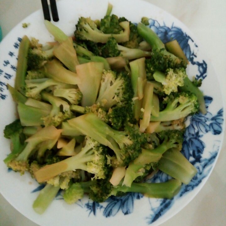 凉拌西兰花