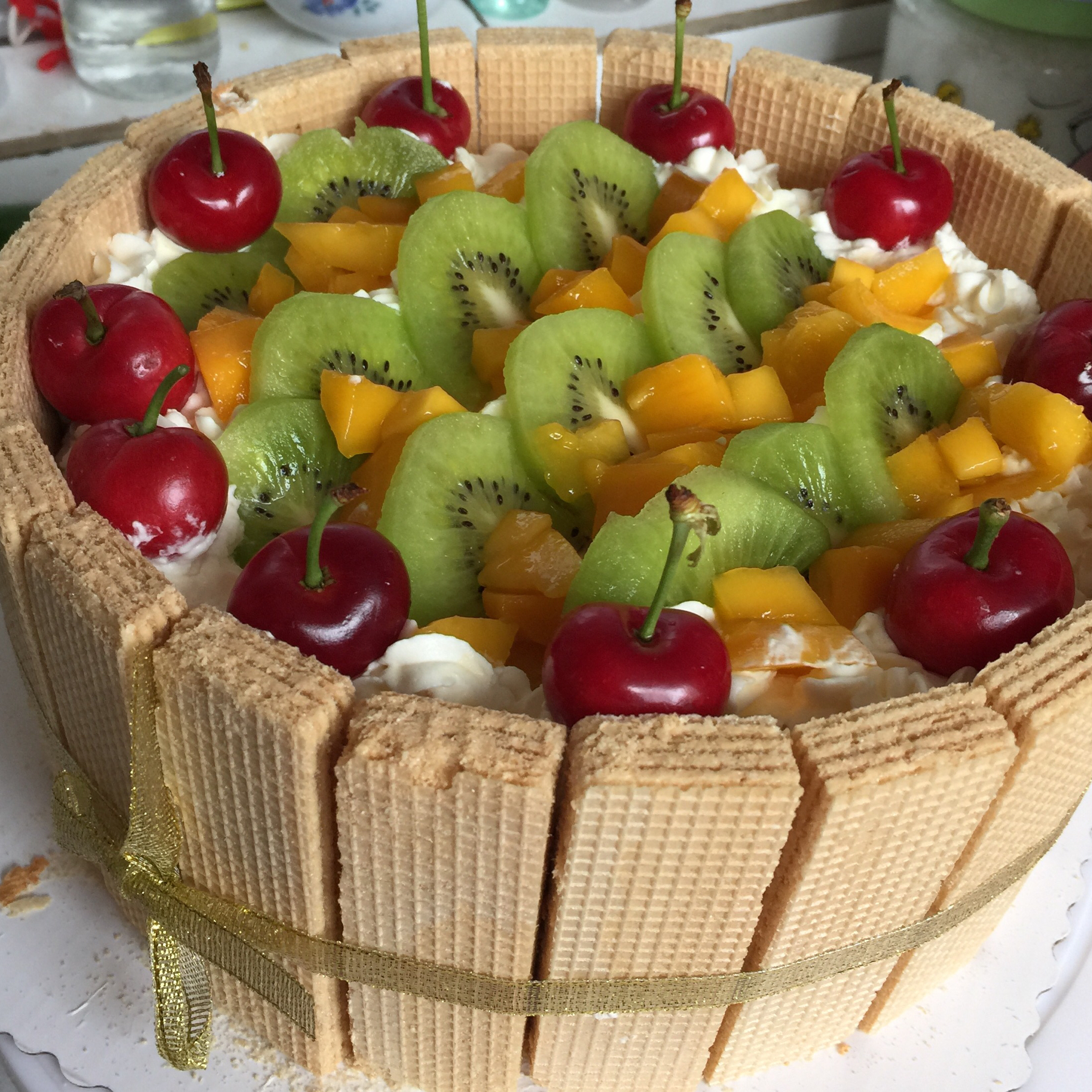 生日蛋糕教程【威化饼干围边】