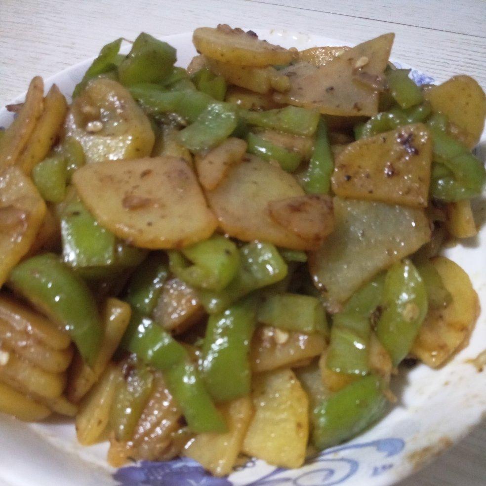青椒土豆，素菜也可以香香的