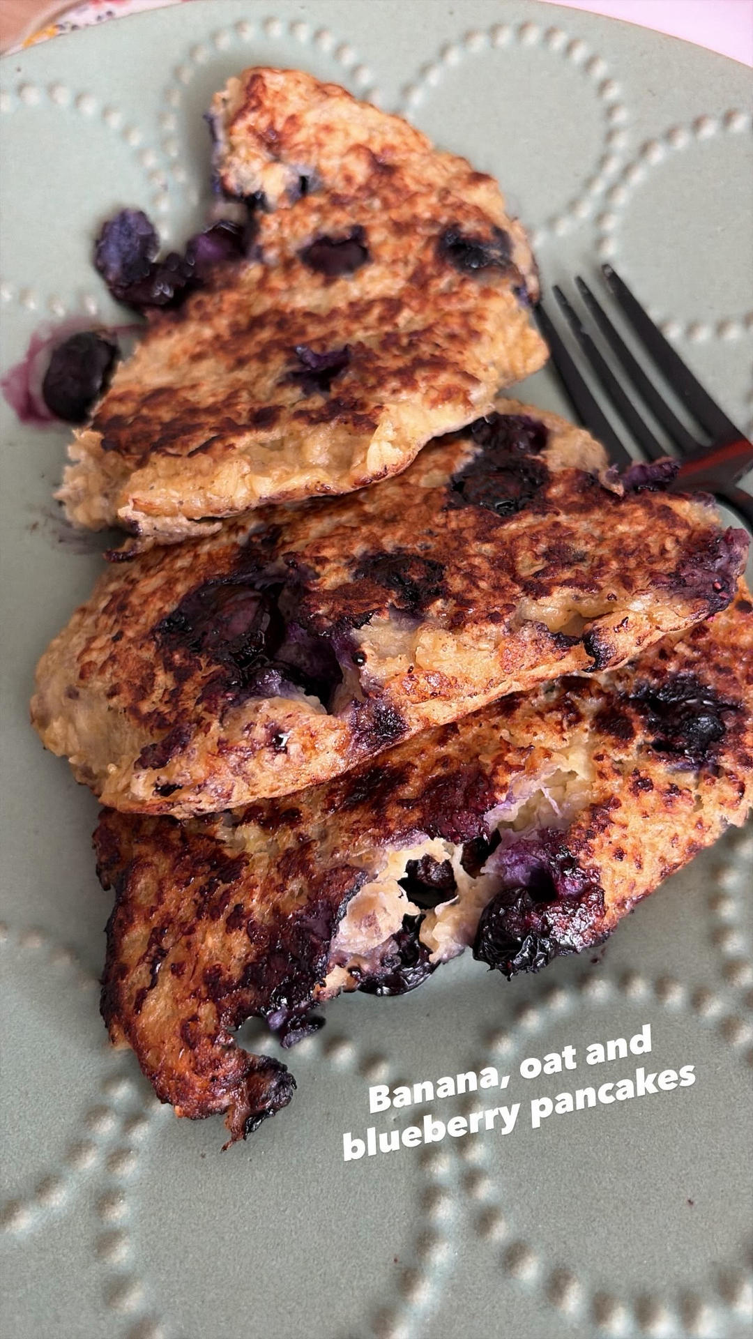 无糖无面粉 | 3种原料香蕉燕麦松饼（3 ingredient banana pancakes）