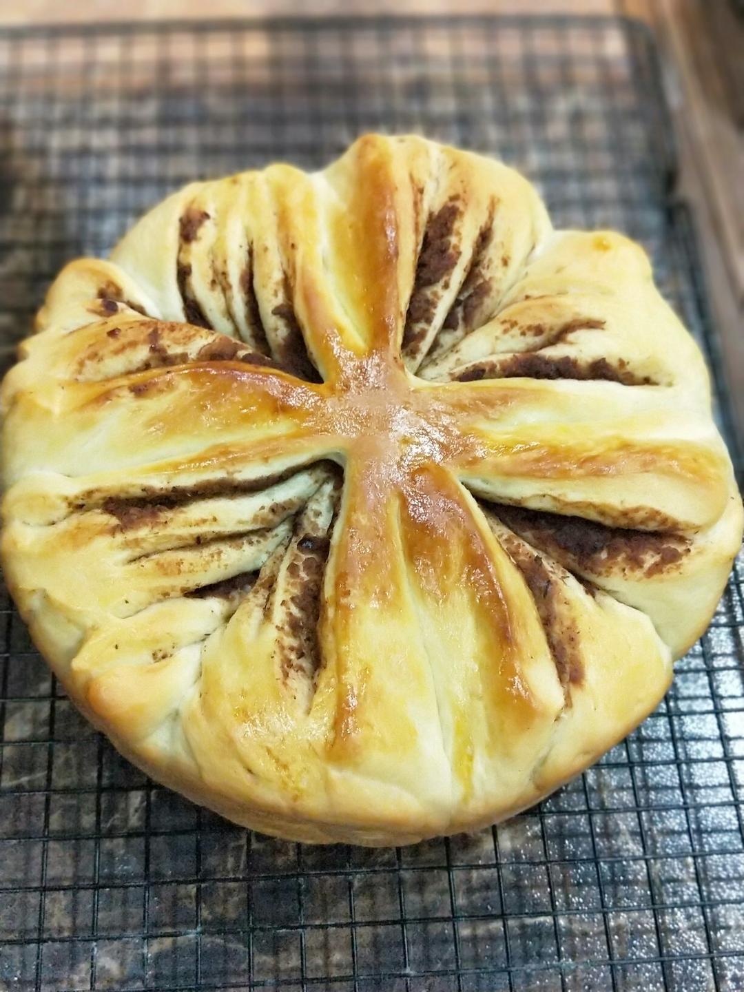 豆沙花式面包
