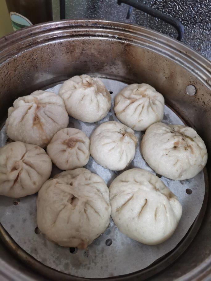 猪肉茴香包子
