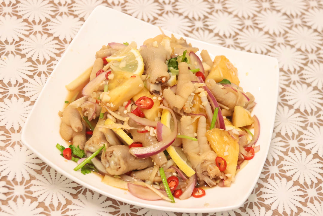 菠萝酸辣鸡爪