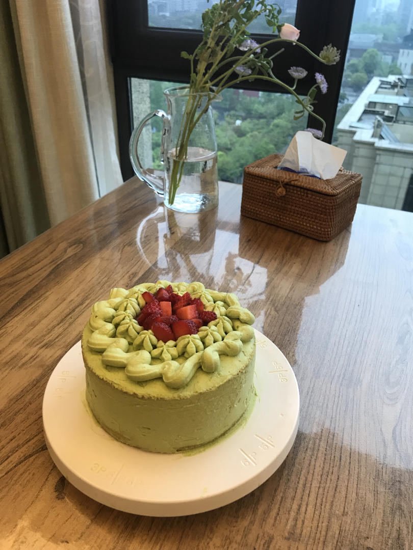 6寸奶油生日蛋糕 巧克力淋面 海绵蛋糕 小美版