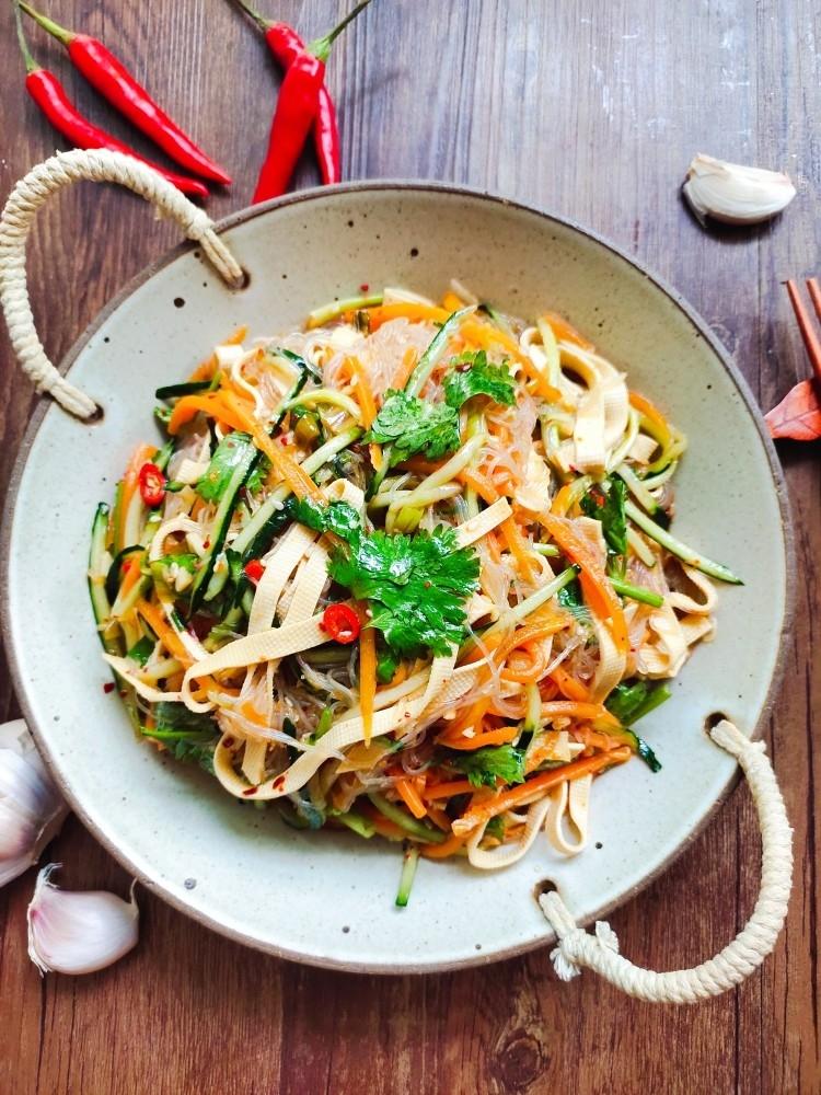 经典家常凉拌菜–凉拌三丝马克西姆不粘锅