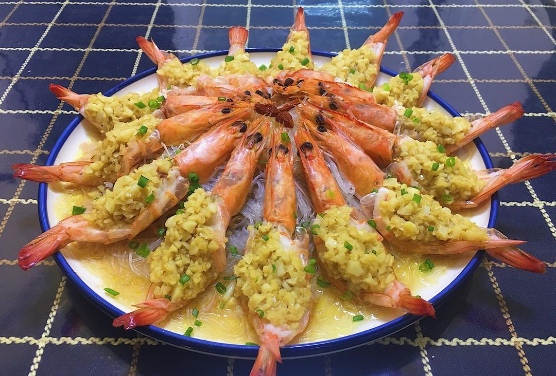 【蒜蓉粉丝蒸虾】