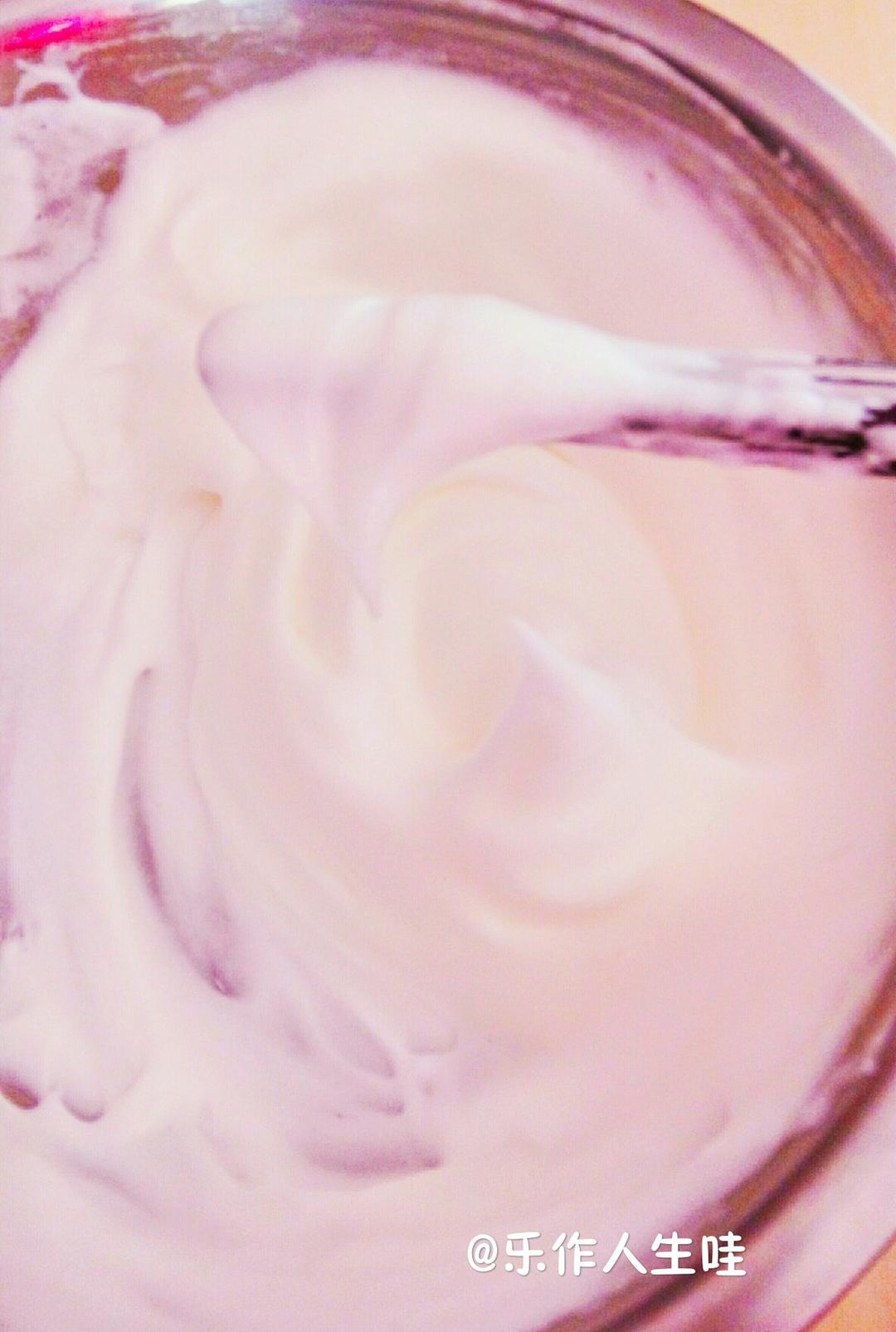 不需要电动打蛋器——一分钟打发蛋白