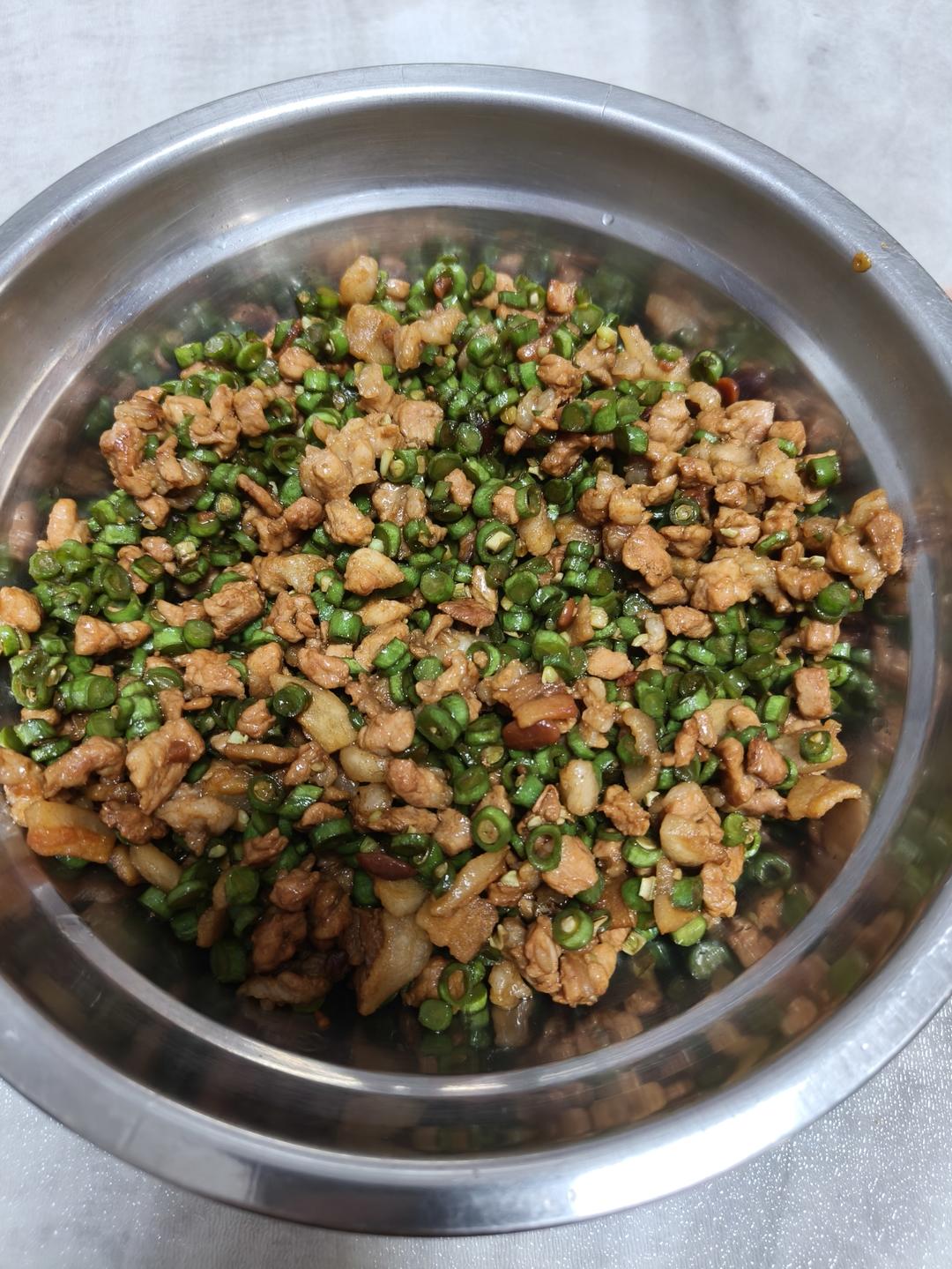 豆角酱肉包子