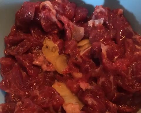 比餐馆炒的还美味的嫩牛肉的做法步骤图 琪琪娘亲14 下厨房 比餐馆炒的还美味的嫩牛肉的做法步骤图 琪琪娘亲14 下厨房