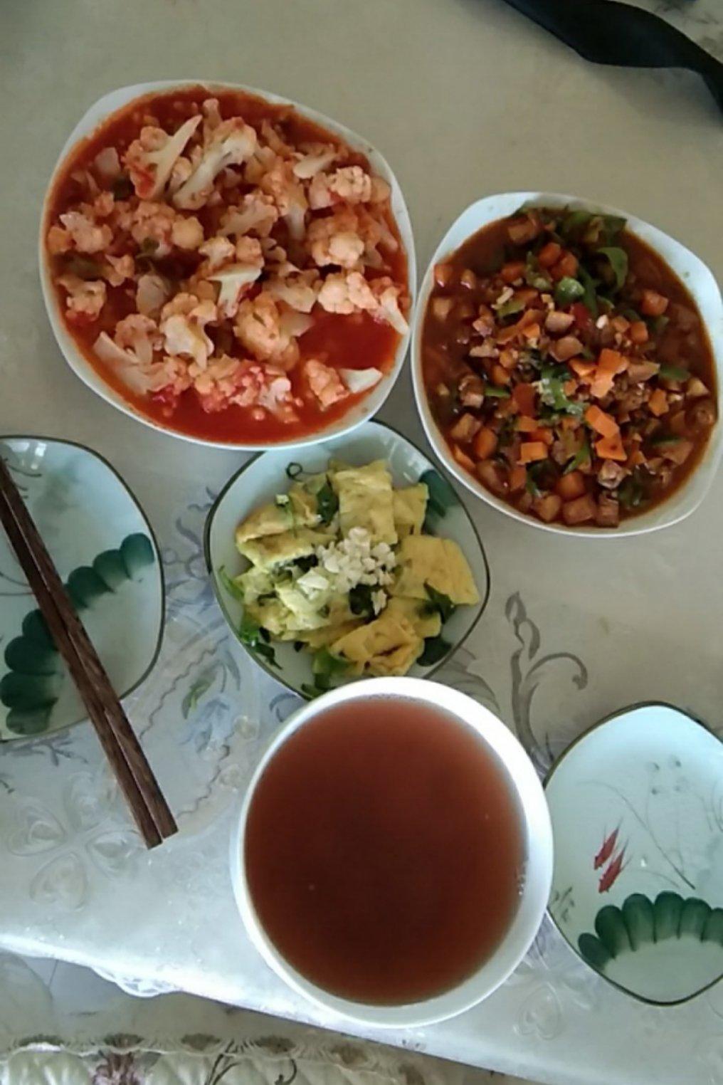 西红柿炒菜花