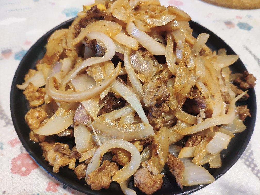 洋葱爆孜然牛肉