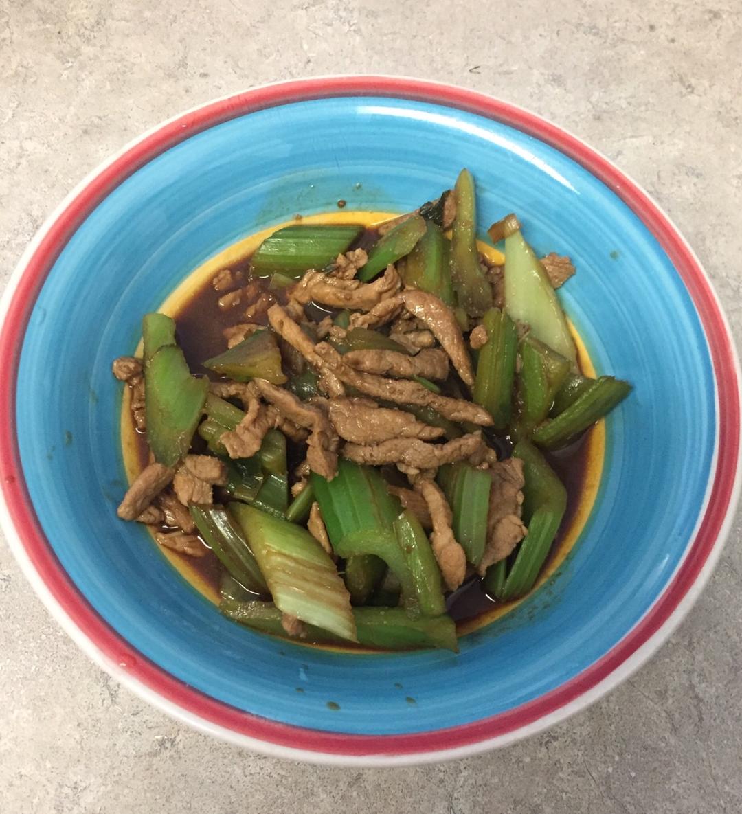 芹菜炒肉