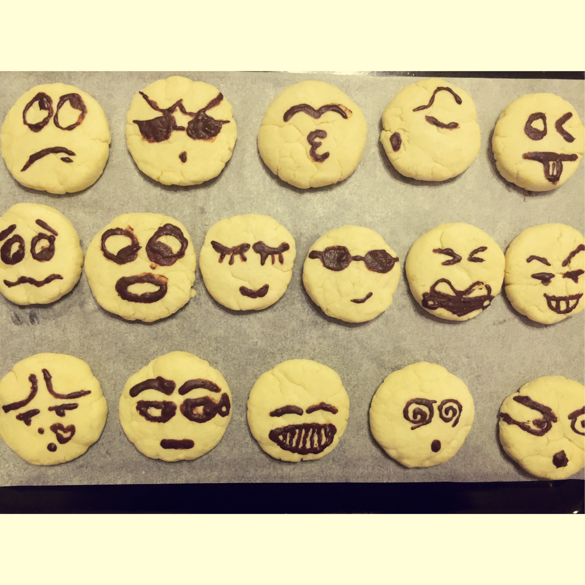 emoji表情包饼干