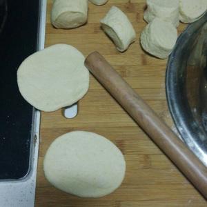 烙發麵餅的做法 步骤2