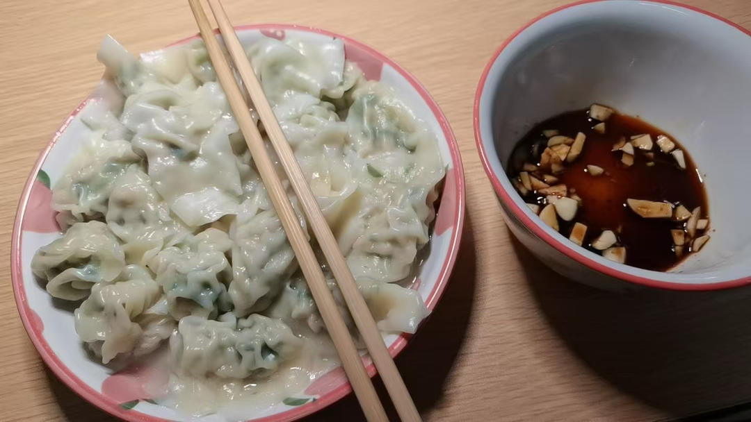 经典芹菜猪肉馅(不是经典我不发)