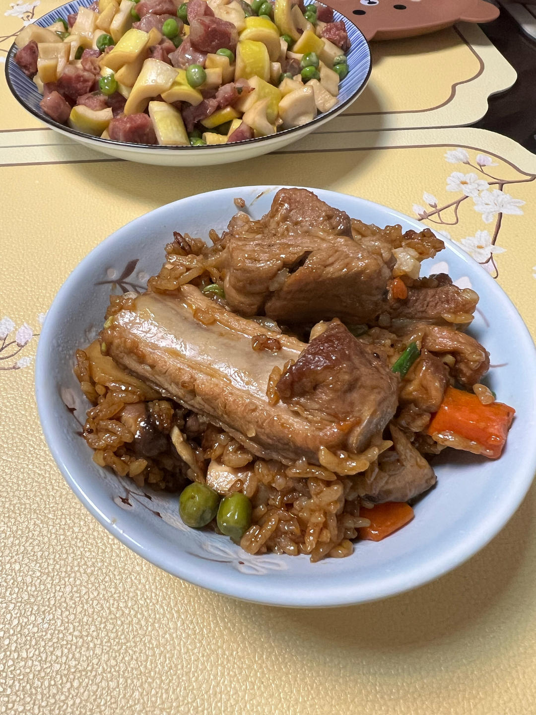 排骨焖饭，销魂一锅端。