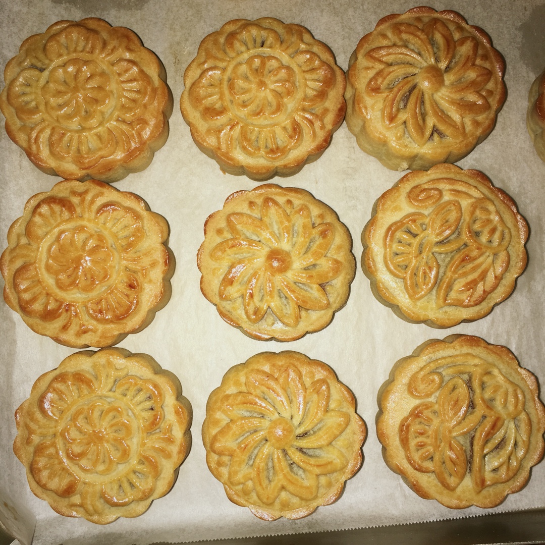 小狐狸君君超详细讲解广式月饼制作过程【蛋黄莲蓉月饼】