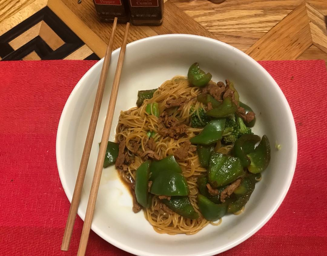 青椒肉丝拌面