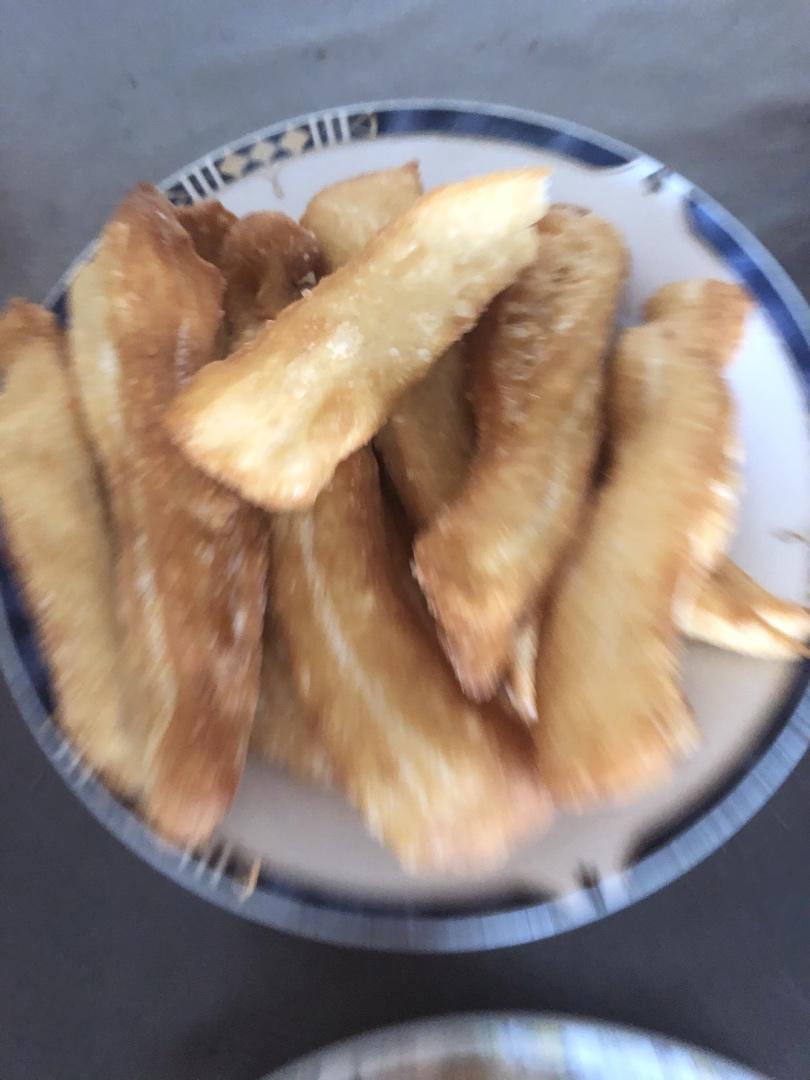 （视频菜谱）自制蓬松 炸油条