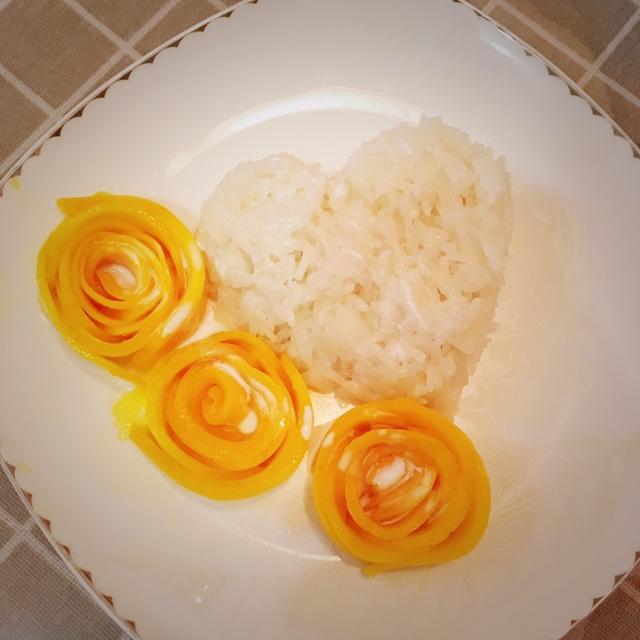 椰浆芒果糯米饭（附芒果玫瑰花做法）