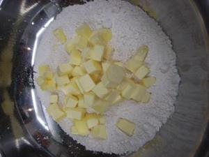 黄油拧酥的做法 步骤3