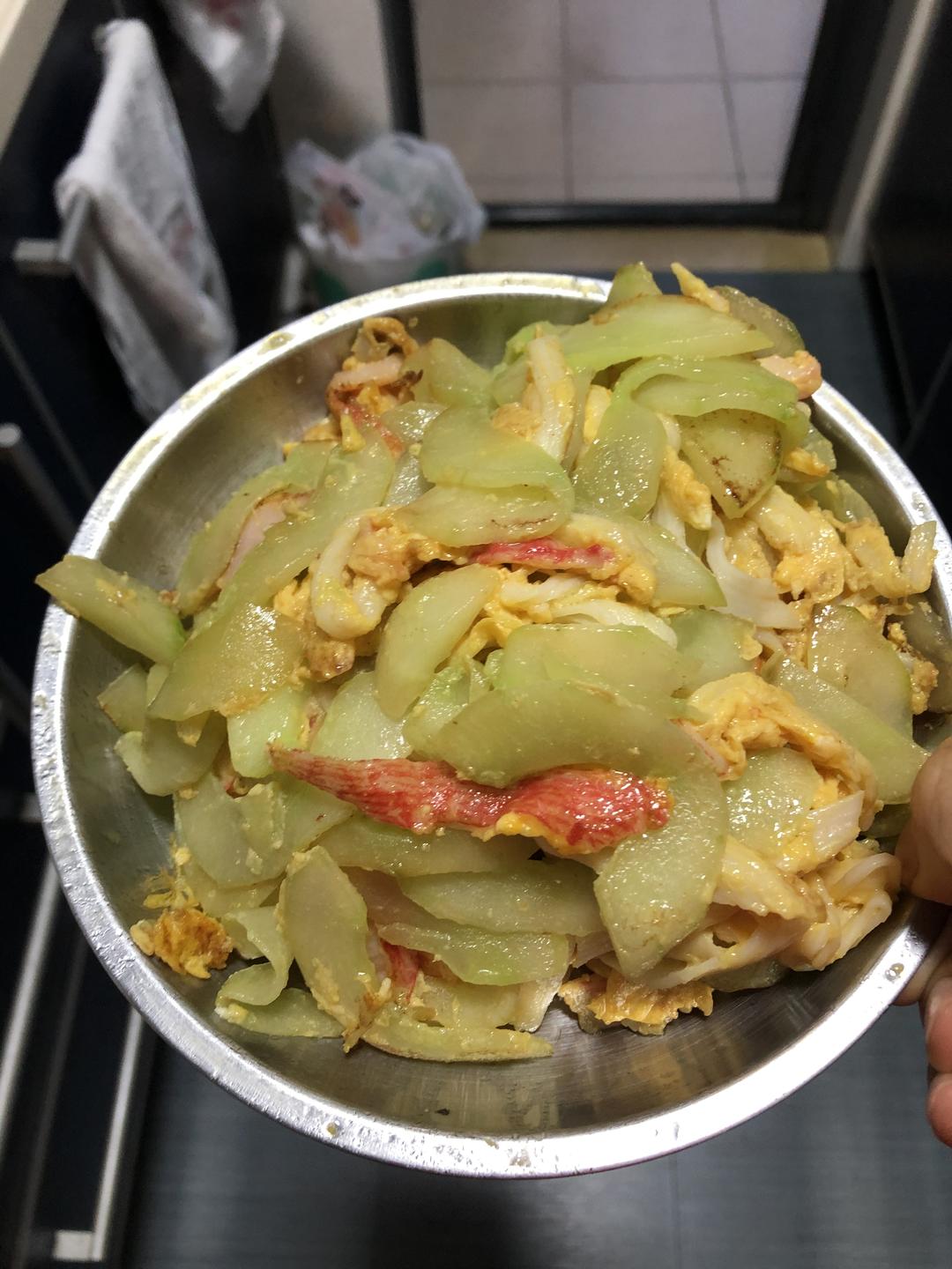 青瓜蟹柳炒蛋-懒人菜谱