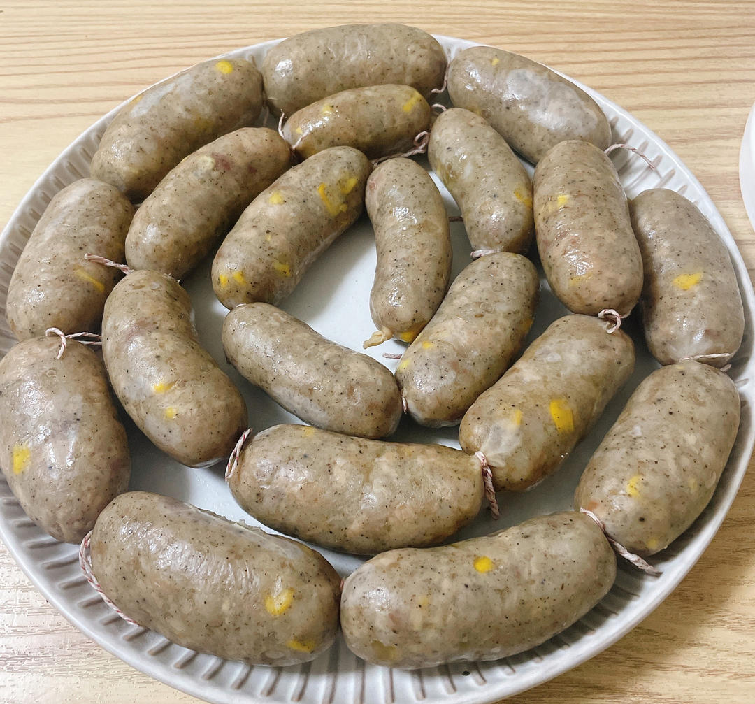 自制Q弹脆皮肠、烤肠、香肠《内附超详细步骤分解图片和手工灌肠等注意事项》