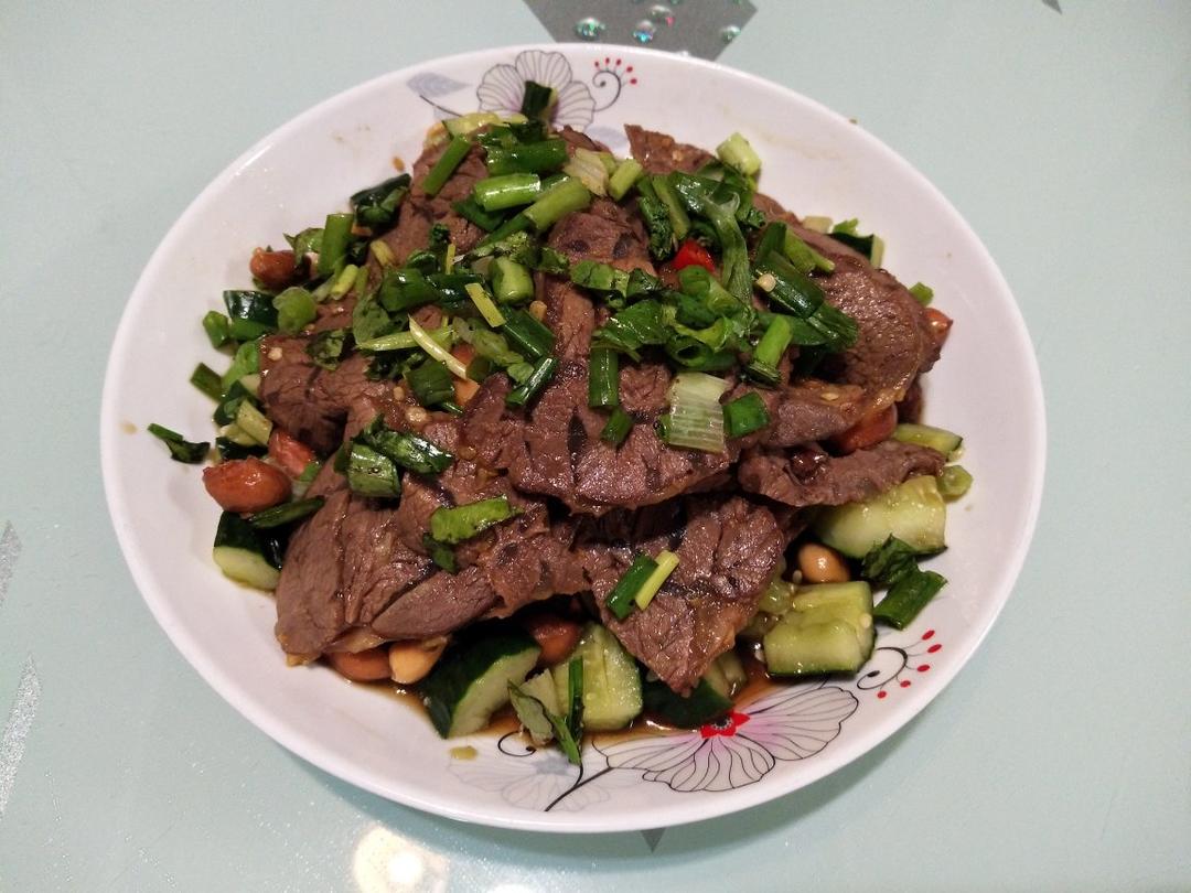 凉拌牛展