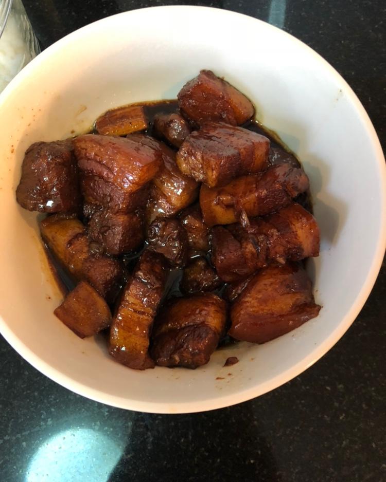 luluellamia做的吃着碗里望着锅里的红烧肉