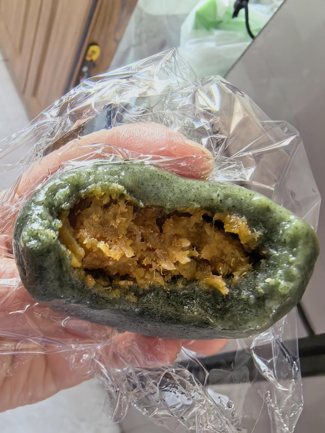 艾草粉肉松青团（艾糍）