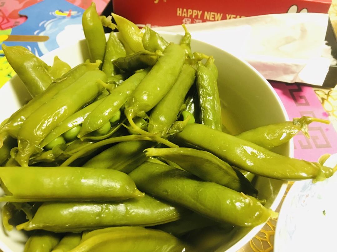 一口春天：水煮豌豆荚