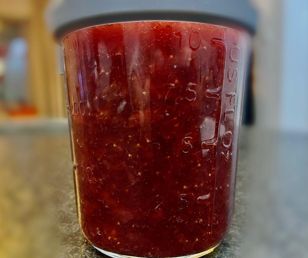 自制草莓酱（孩子爱吃的不得了）