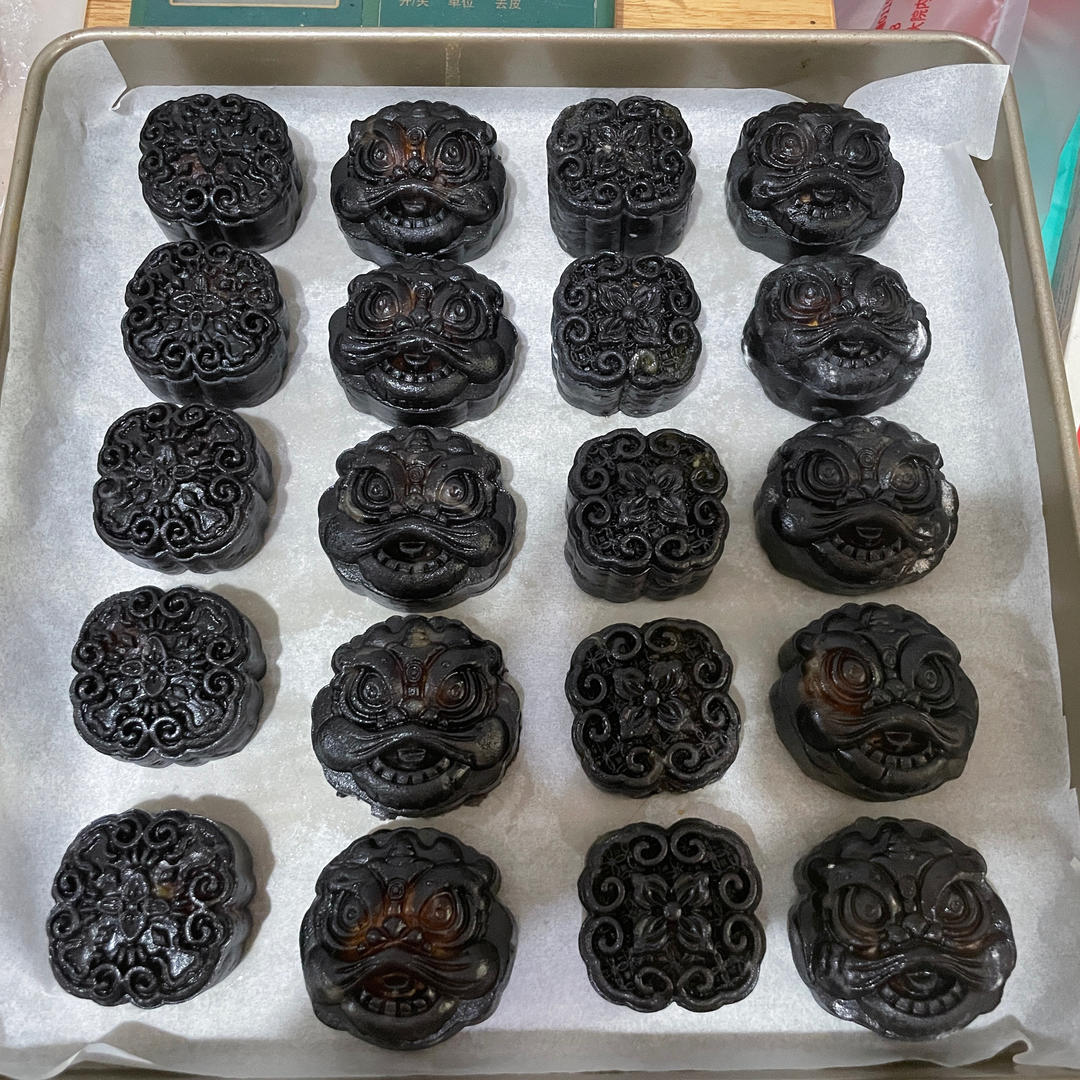 黑金网红月饼