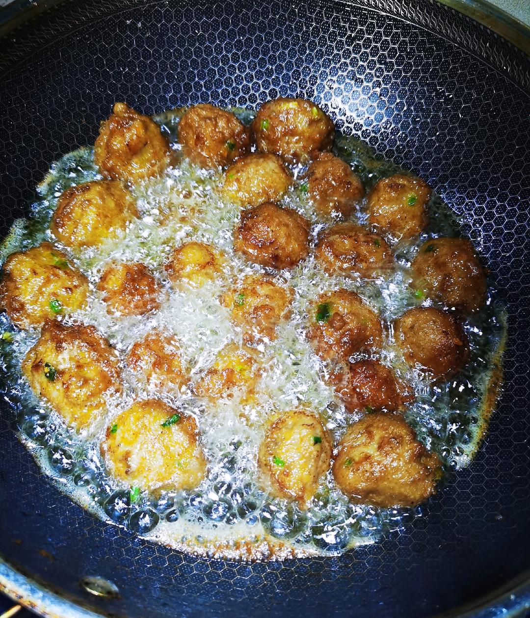 黄小厨炸肉丸子