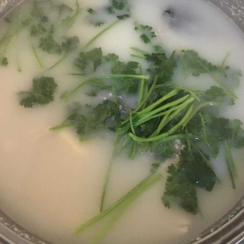 鱼头豆腐汤