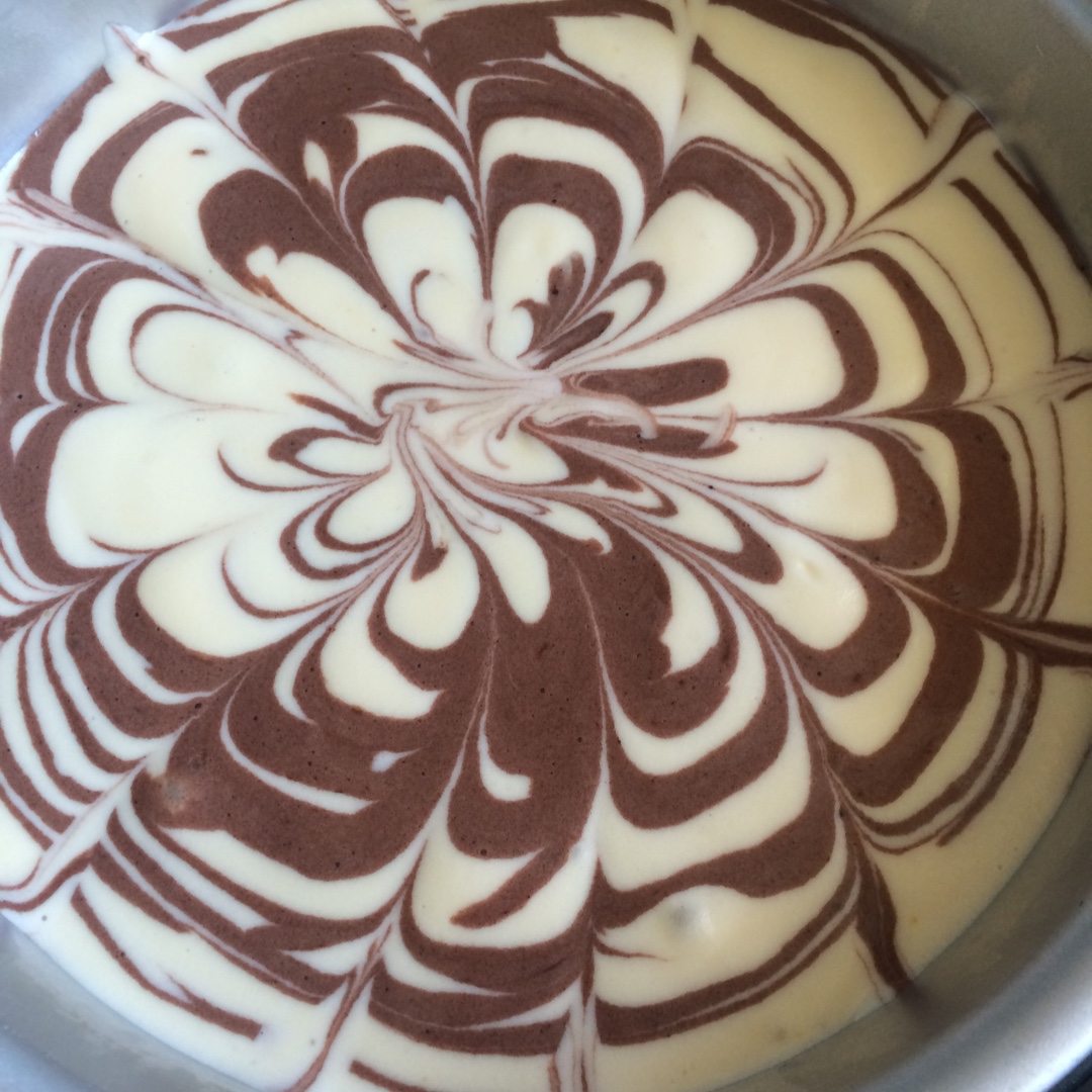 双色拉花戚风蛋糕