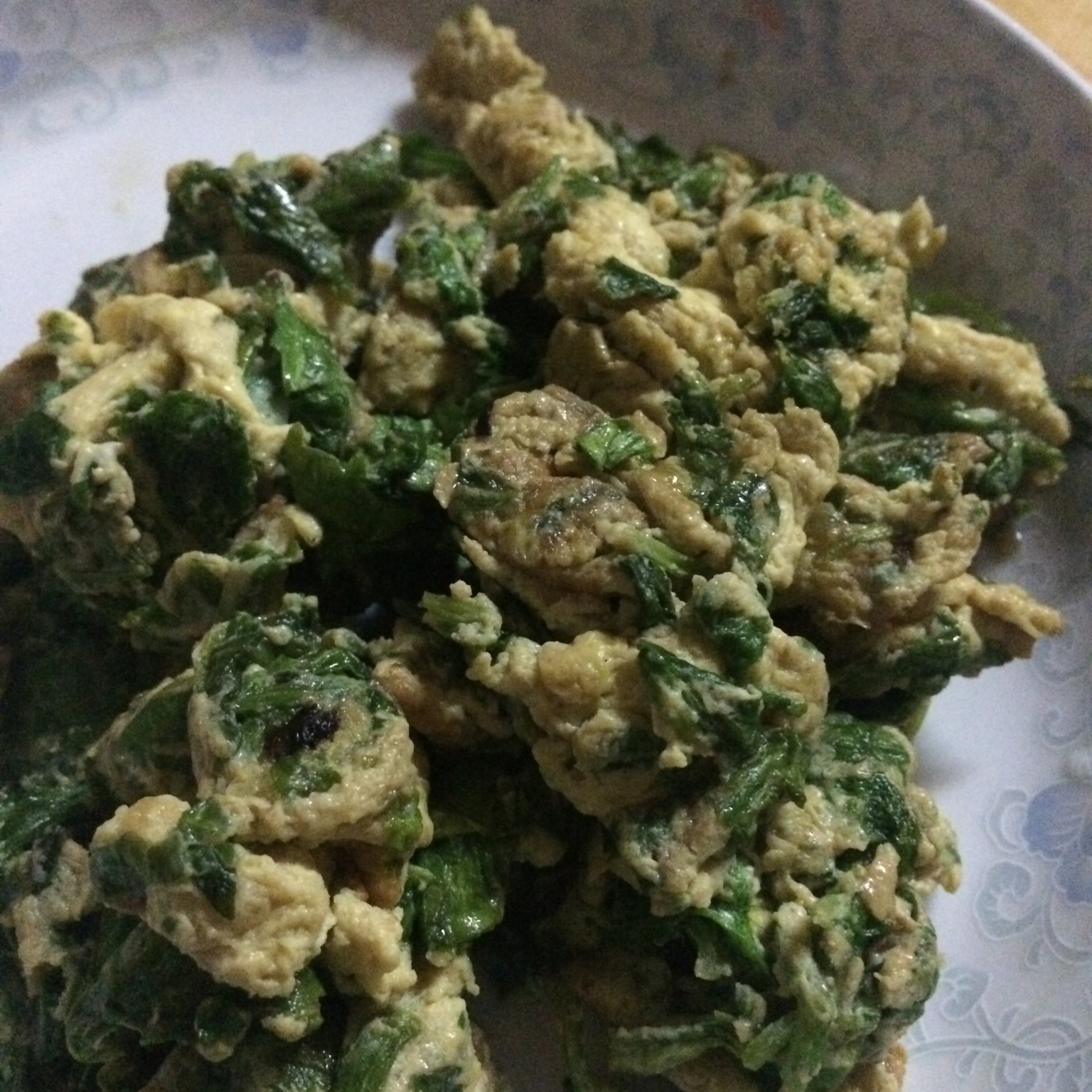 芹菜叶炒鸡蛋