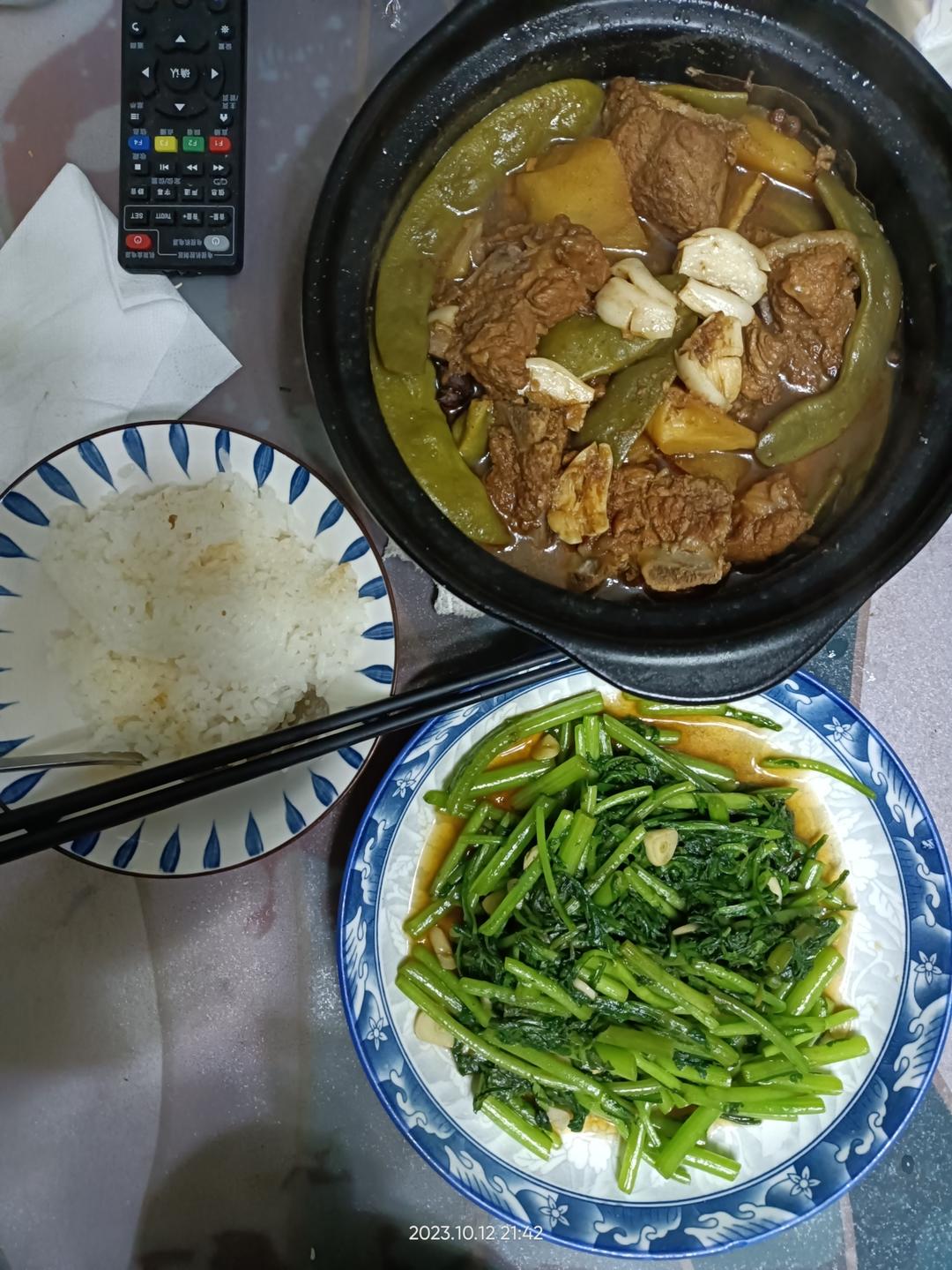 砂锅土豆炖排骨