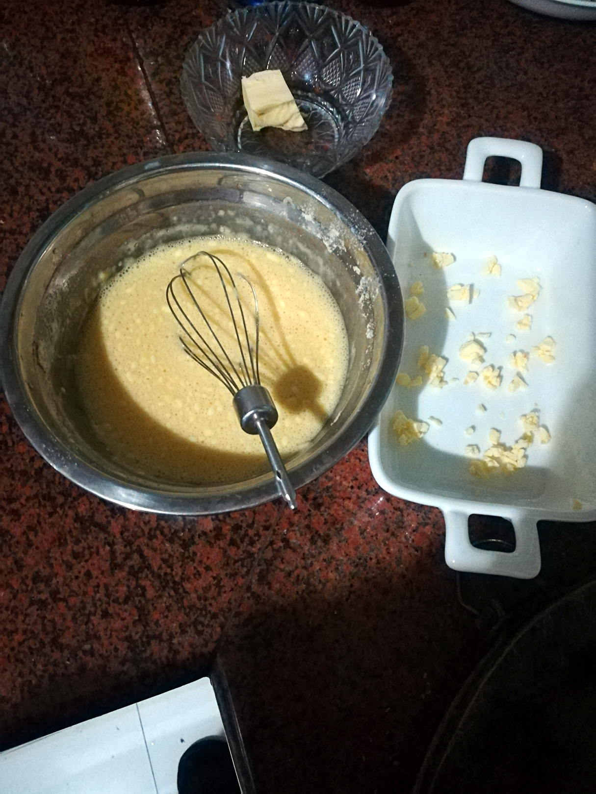 椰香蛋奶法棍布丁的做法 步骤2