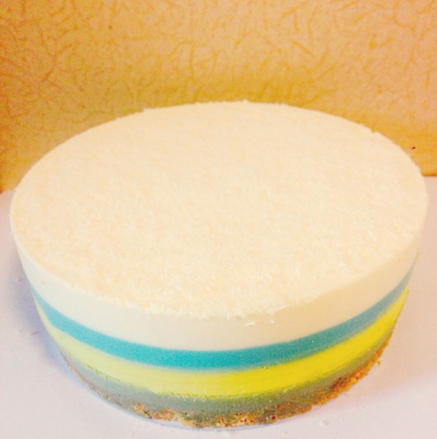 彩虹冻芝士蛋糕