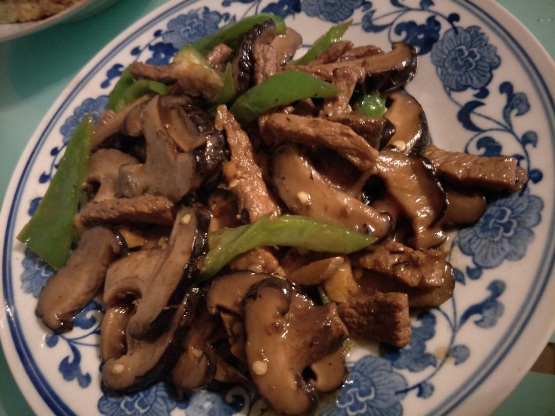 家常香菇炒肉