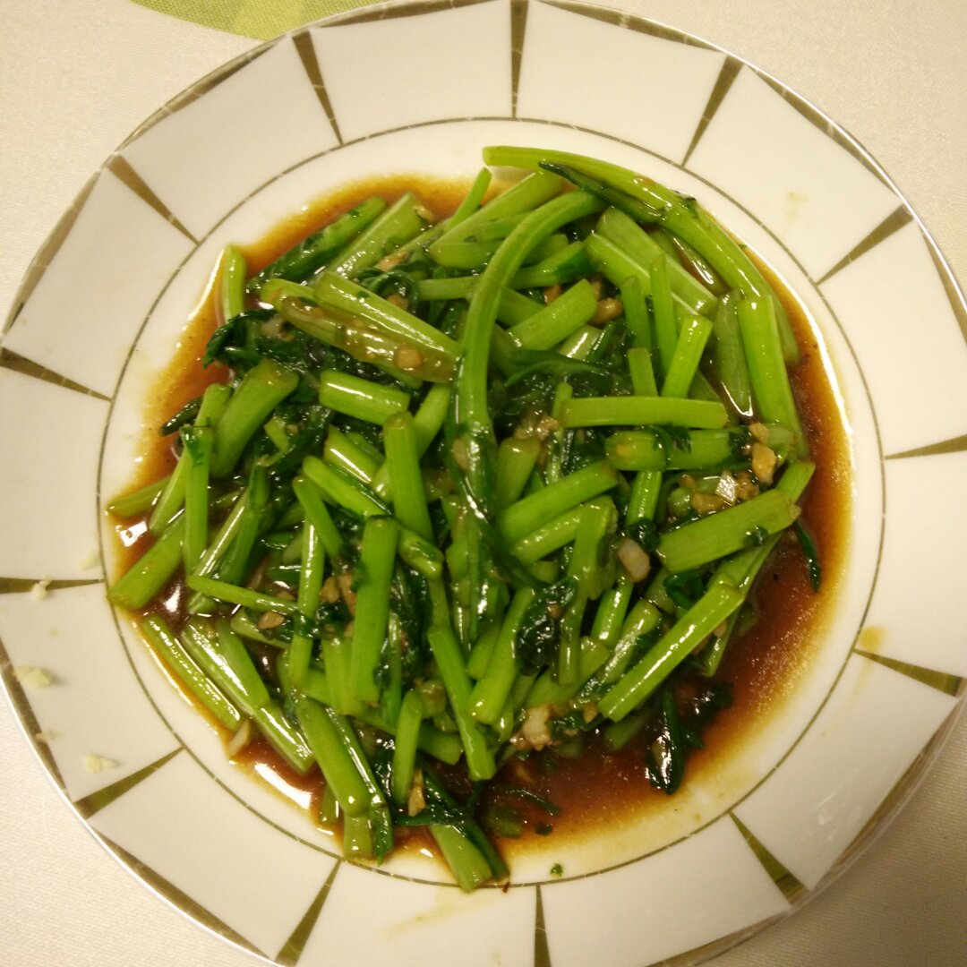 清炒茼蒿