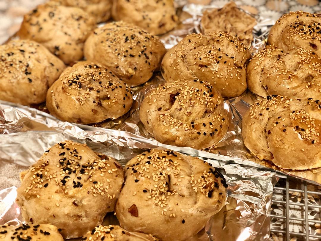 香甜松软的——红糖红枣面包