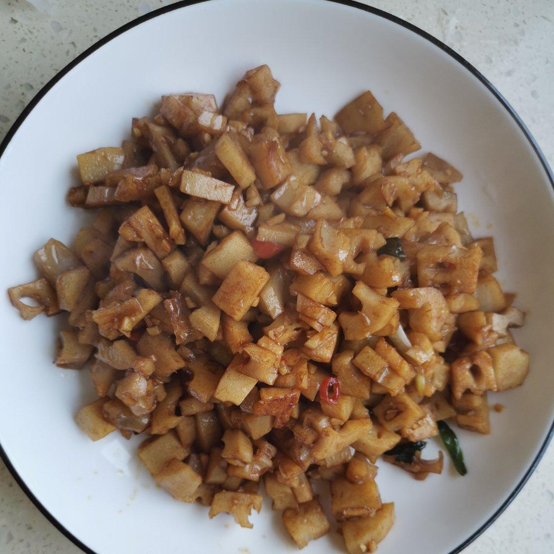 家常快手菜小炒藕丁真香