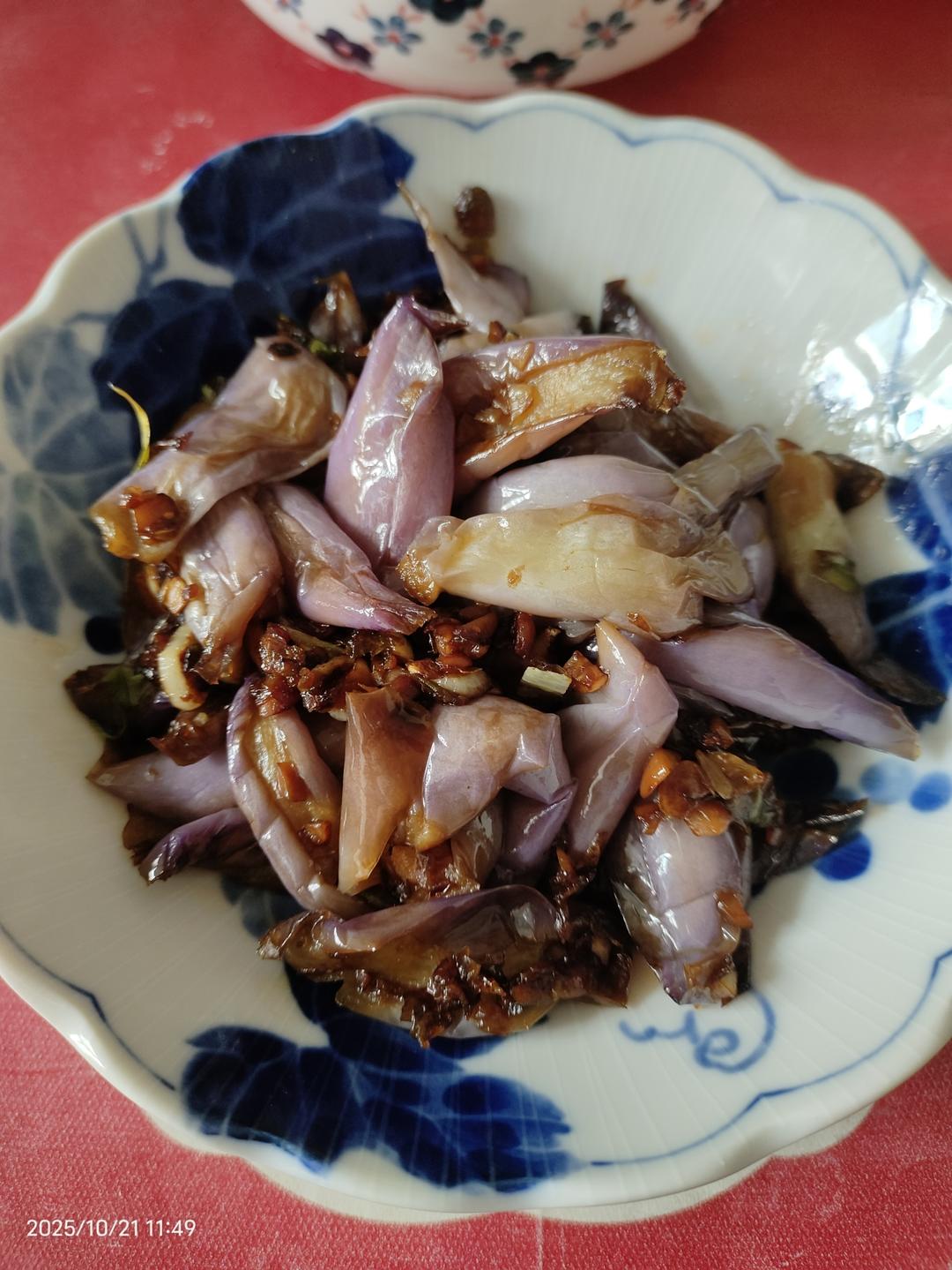 不用炸却能做出饭店那种“油焖茄子”的绝招