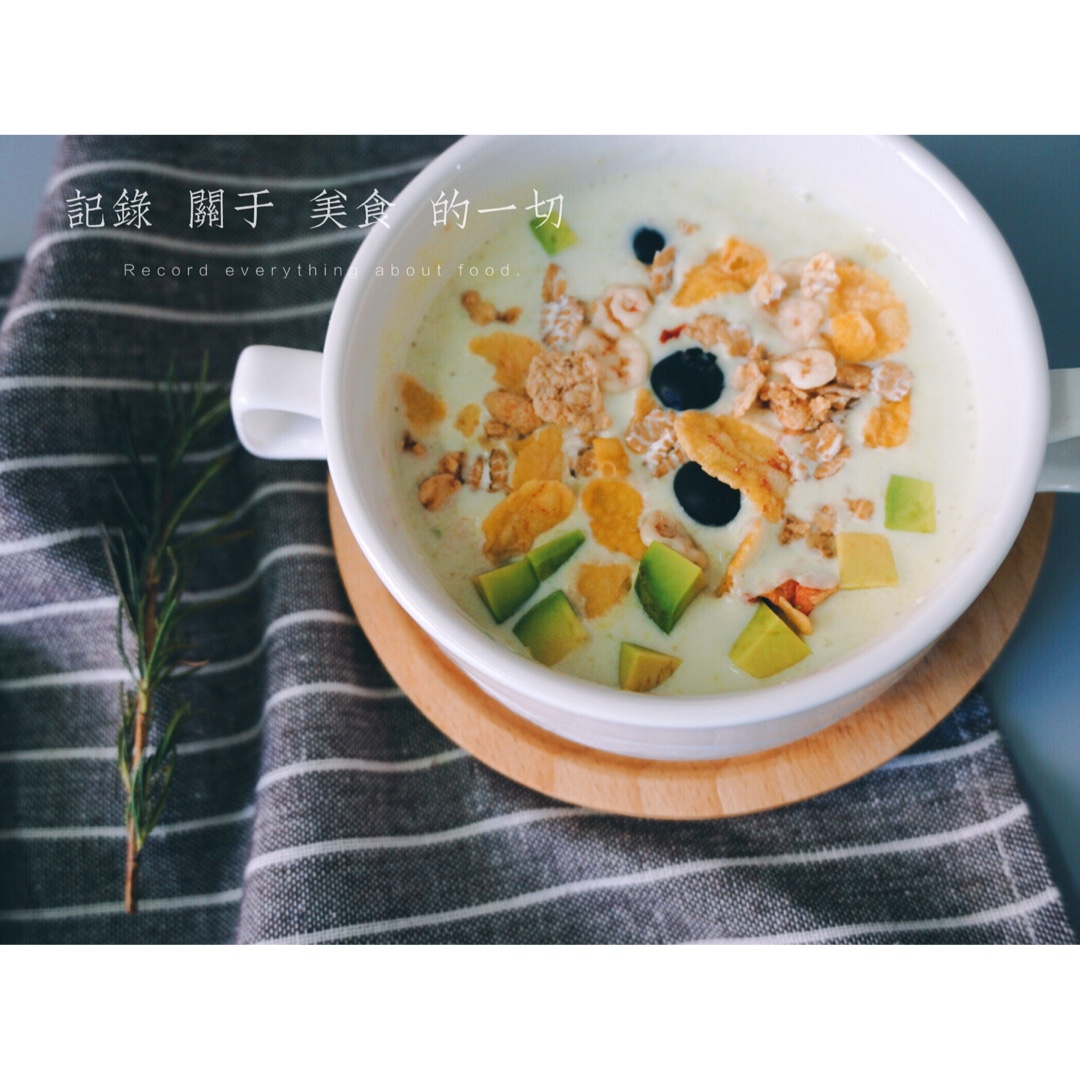 里海酸奶——可能是最好吃的酸奶，也可能是最长的菜谱名