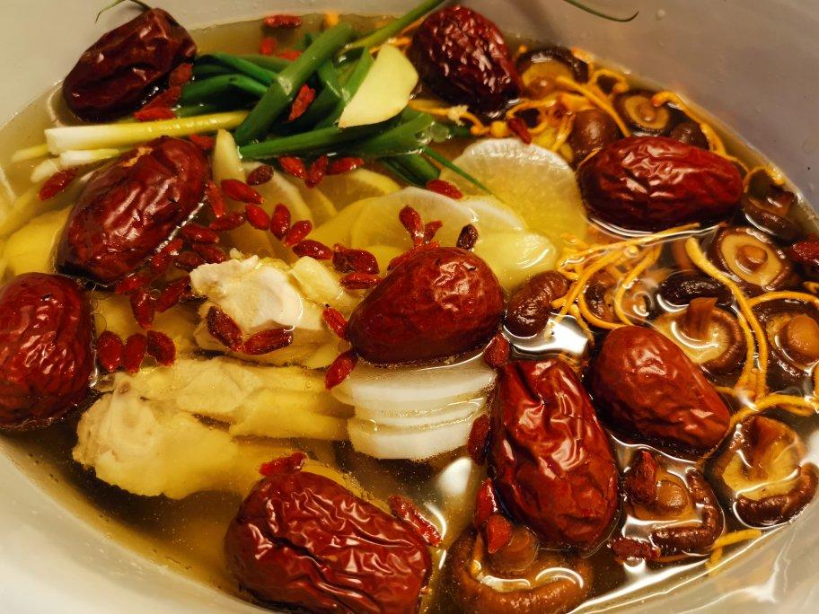 虫草花煲鸡汤