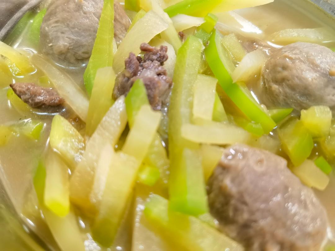 奶白鲜香的萝卜丝煎蛋汤