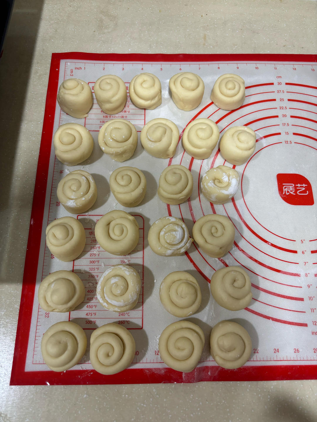 被邻居追着问的蜂蜜脆底小面包｜好吃到停不下来