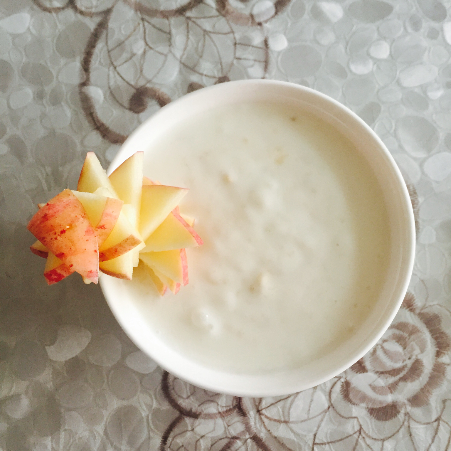 聪明糊涂心-爱厨艺做的苹果奶昔